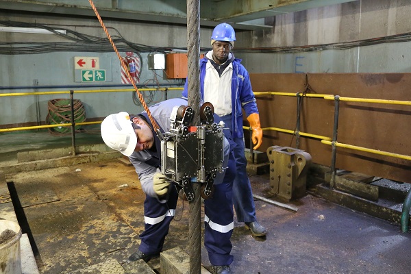 Roger Henwood WearCheck technician