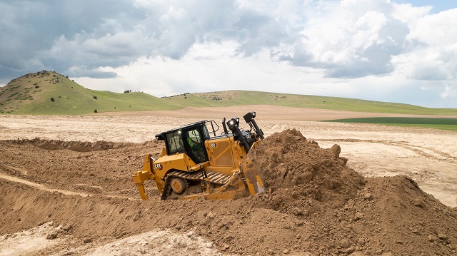 Next generation Cat D8 dozer features common interface and controls