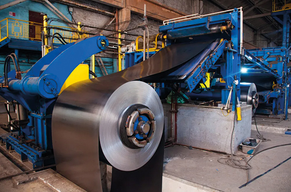 Non contact temperature control for aluminium rolling