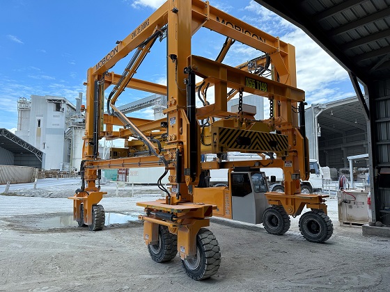 Safe and cost efficient container handling in mining