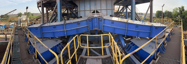 Engineered chute redesign restores screening efficiency at Sierra Leone iron ore plant