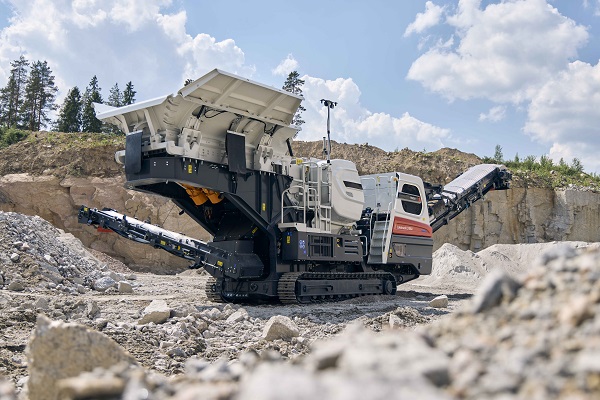 Next generation Lokotrack LT400J delivers high output energy efficient primary crushing to Africa