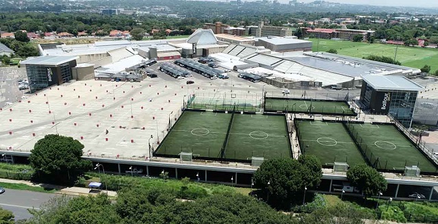 Fortress Real Estate Investments acquires Balfour Mall