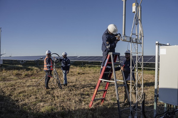 SOLA Group reaches financial close on hybrid solar battery project