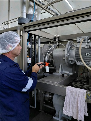 On site oil sampling services revised