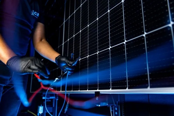 Testing African manufactured solar electricity products