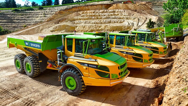Hamilton Plant Hire relies on Volvo and Babcock support for demanding bulk earthworks project